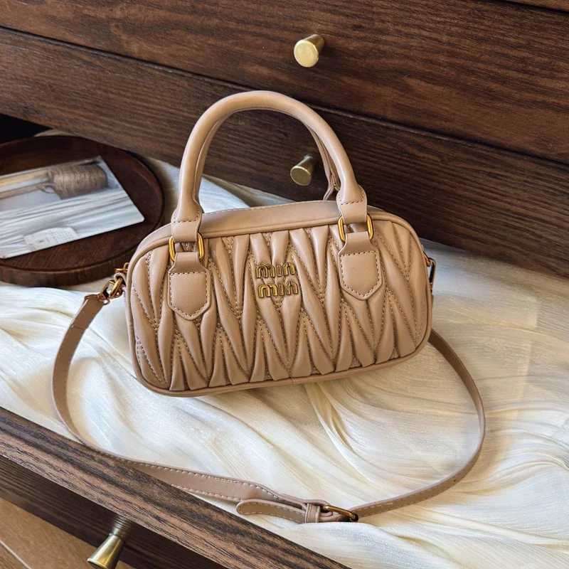Women Luxury High End Leather  - Luxury Lifestyle Fashion 评论和价格